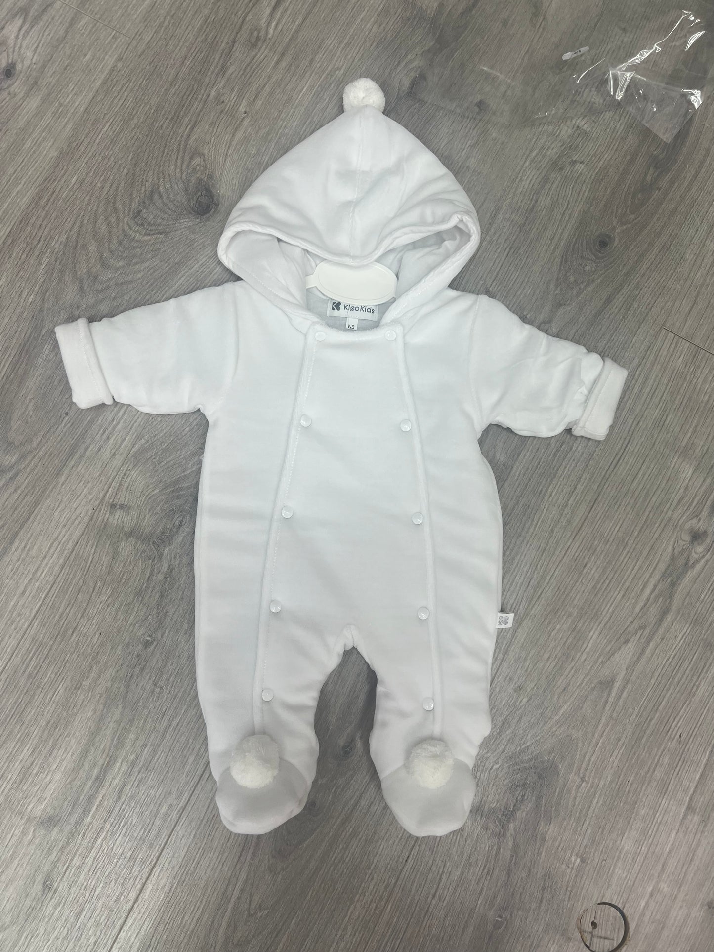 Kleo kids AW25 - white velour snowsuit