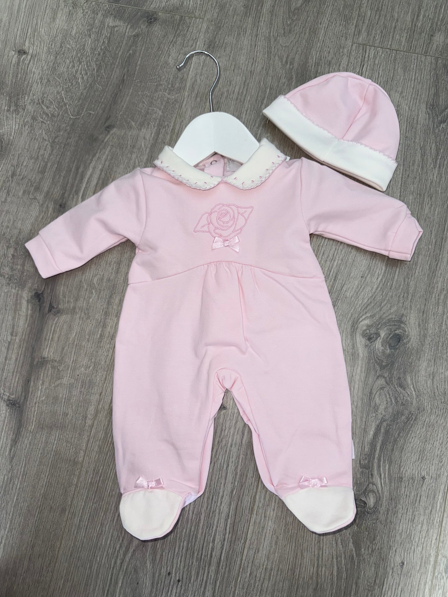 Pastels and Co Cora babygrow and hat